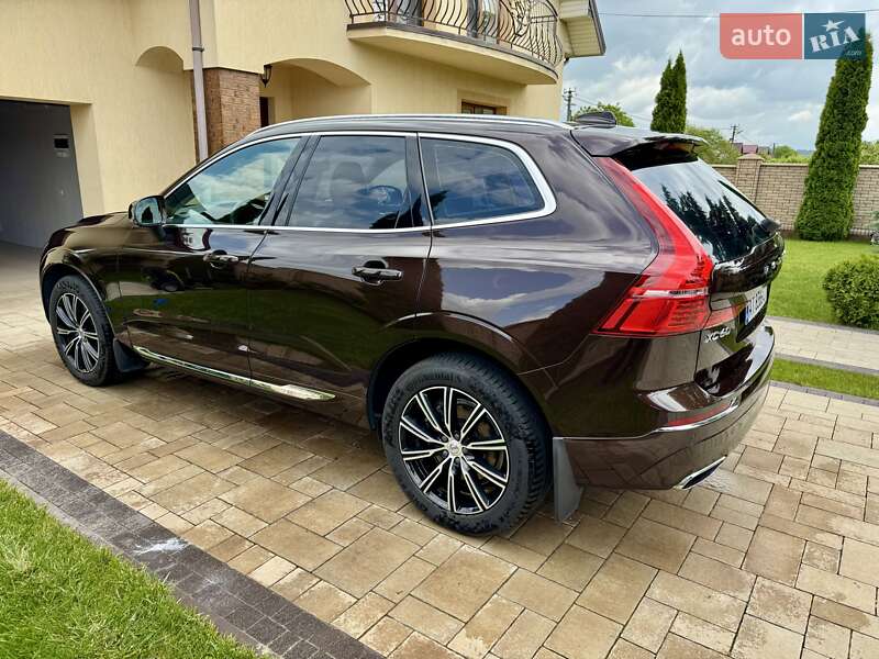 Фото Volvo XC60 з оголошення AUTO.RIA