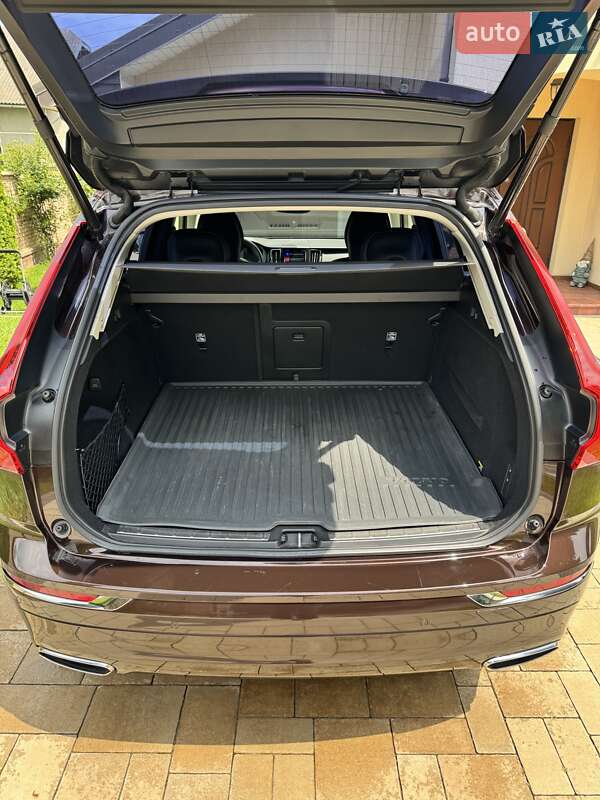 Фото Volvo XC60 з оголошення AUTO.RIA