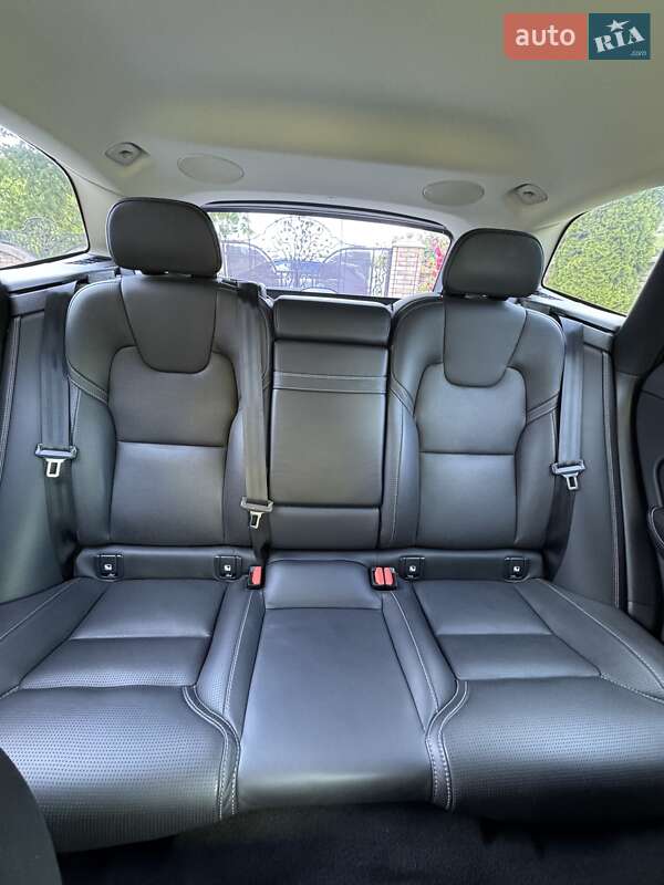 Фото Volvo XC60 з оголошення AUTO.RIA