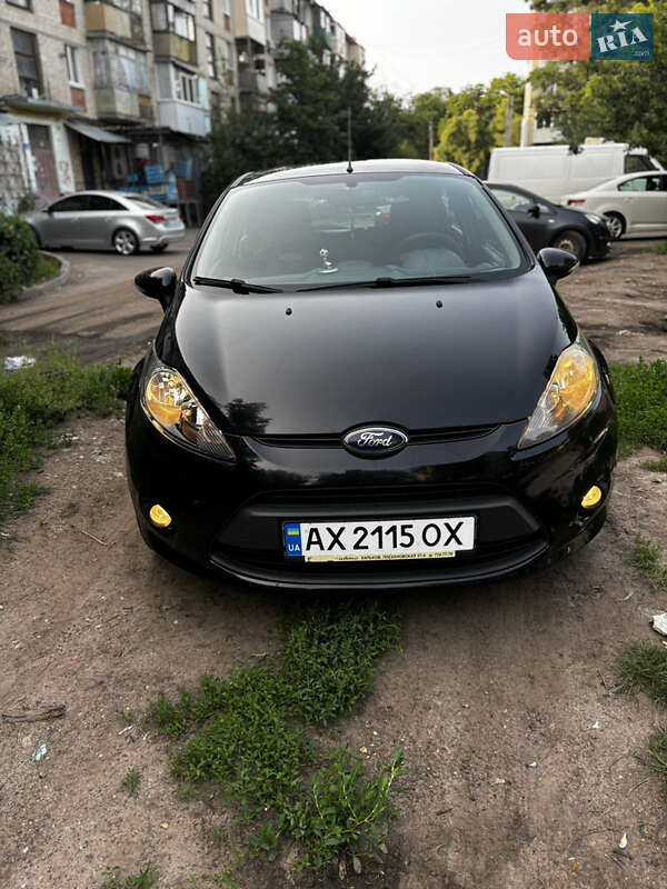 Фото Ford Fiesta з оголошення AUTO.RIA