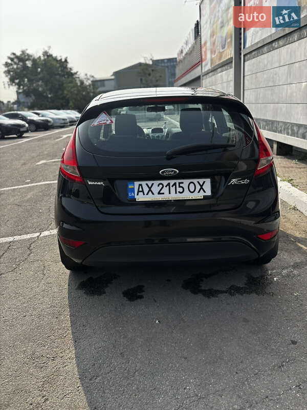 Фото Ford Fiesta з оголошення AUTO.RIA
