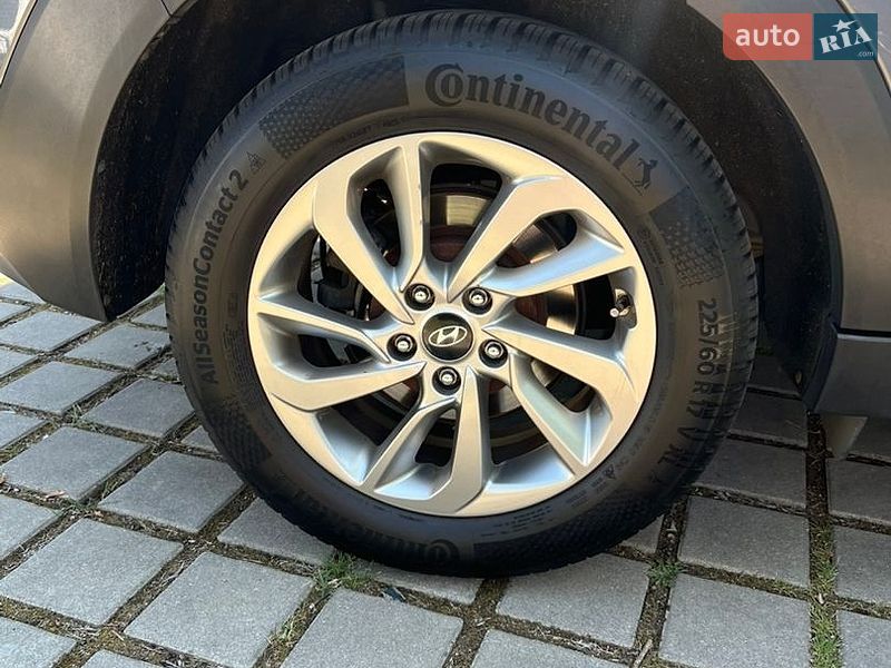 Фото Hyundai Tucson з оголошення AUTO.RIA