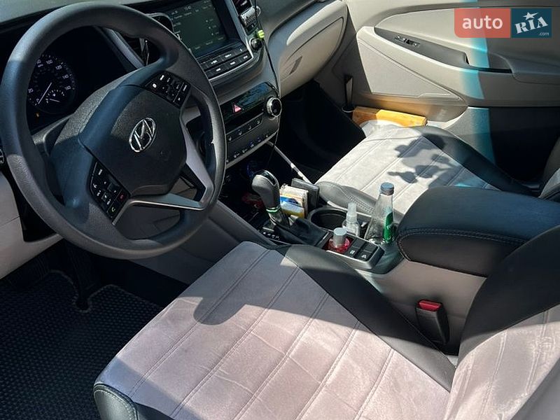Фото Hyundai Tucson з оголошення AUTO.RIA