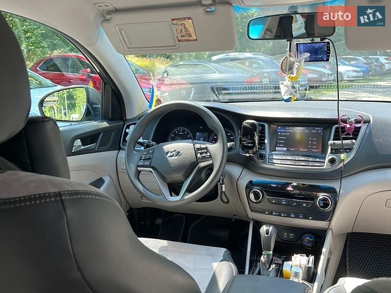 Фото Hyundai Tucson з оголошення AUTO.RIA