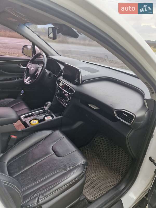 Фото Hyundai Santa FE з оголошення AUTO.RIA