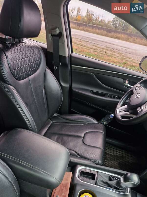 Фото Hyundai Santa FE з оголошення AUTO.RIA