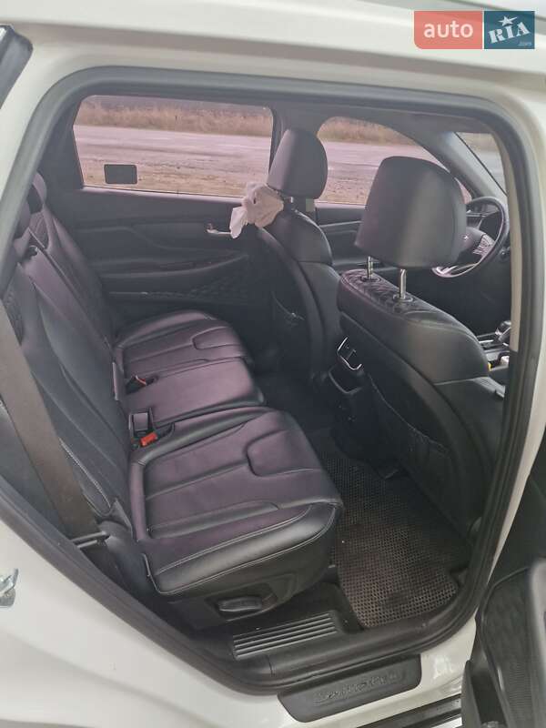Фото Hyundai Santa FE з оголошення AUTO.RIA