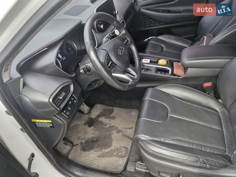 Фото Hyundai Santa FE з оголошення AUTO.RIA