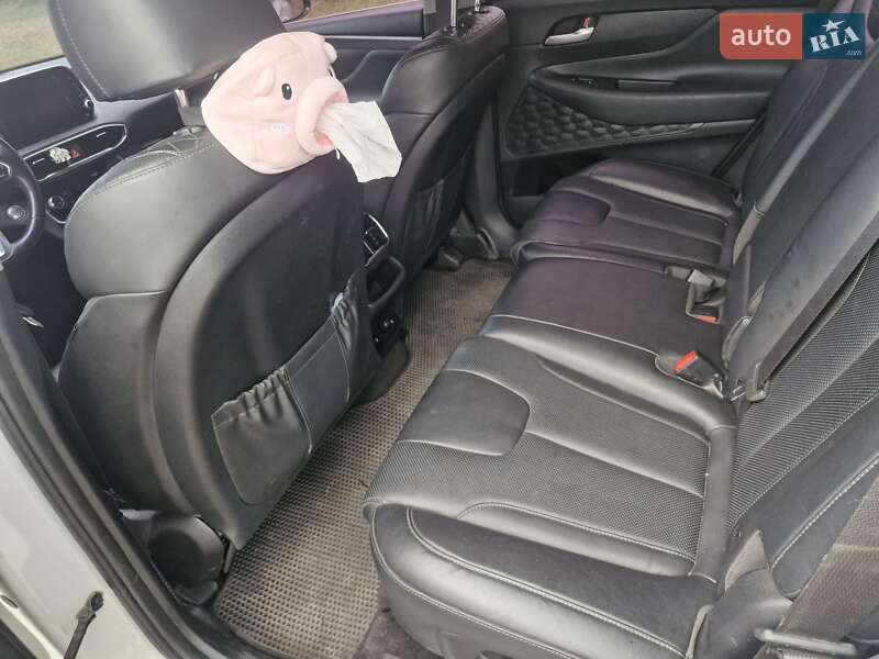 Фото Hyundai Santa FE з оголошення AUTO.RIA