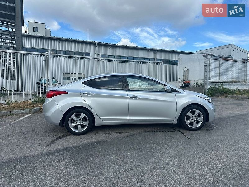 Фото Hyundai Elantra з оголошення AUTO.RIA