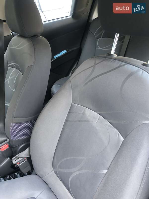 Фото Chevrolet Spark з оголошення AUTO.RIA