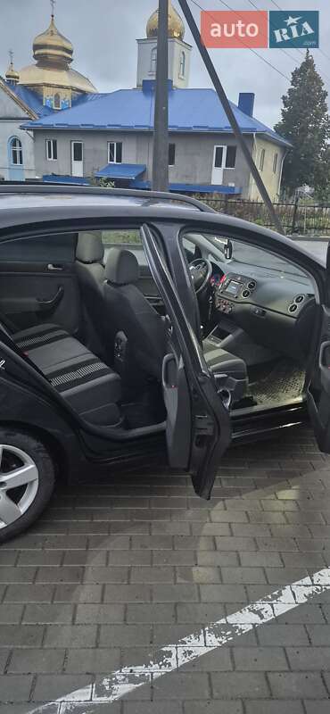 Фото Volkswagen Golf Plus з оголошення AUTO.RIA