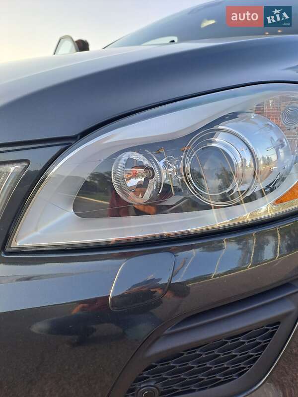 Фото Volvo XC60 з оголошення AUTO.RIA
