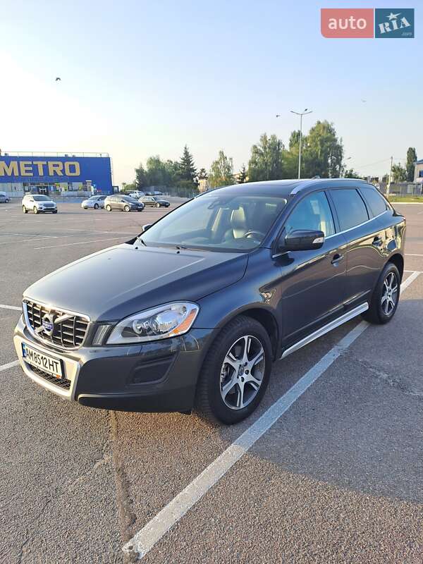 Фото Volvo XC60 з оголошення AUTO.RIA
