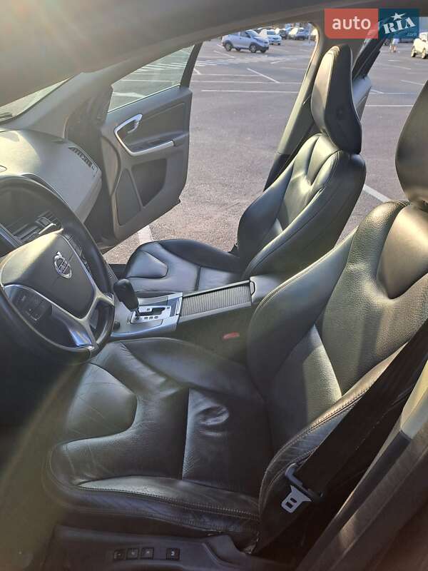 Фото Volvo XC60 з оголошення AUTO.RIA