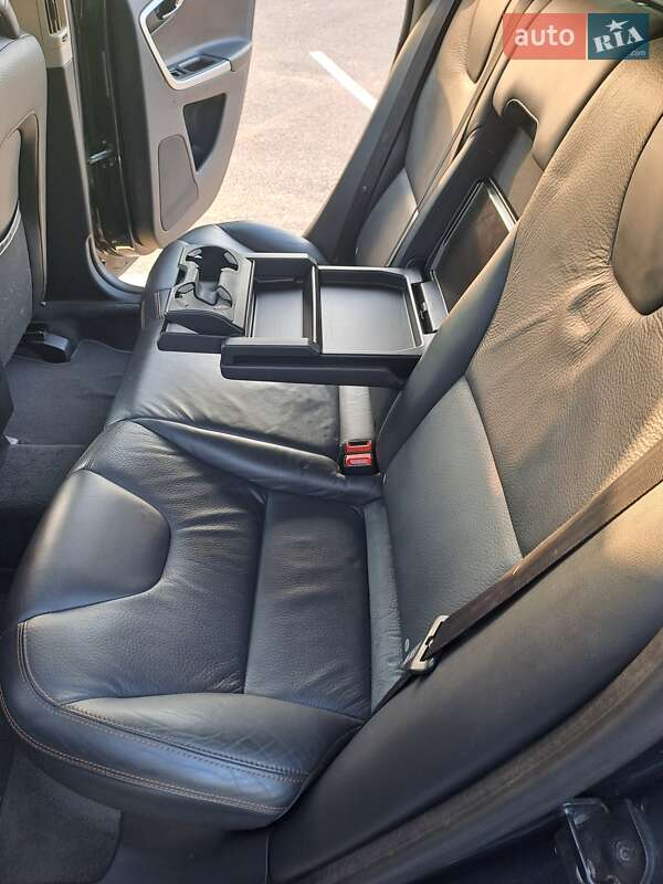 Фото Volvo XC60 з оголошення AUTO.RIA