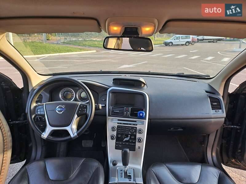 Фото Volvo XC60 з оголошення AUTO.RIA