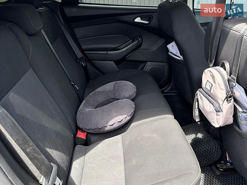 Фото Ford Focus з оголошення AUTO.RIA