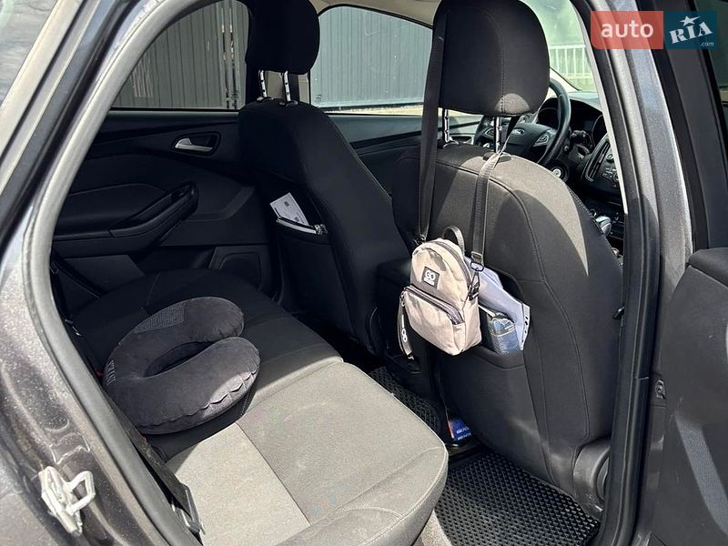 Фото Ford Focus з оголошення AUTO.RIA