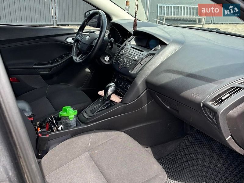 Фото Ford Focus з оголошення AUTO.RIA