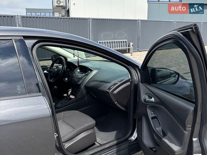 Фото Ford Focus з оголошення AUTO.RIA