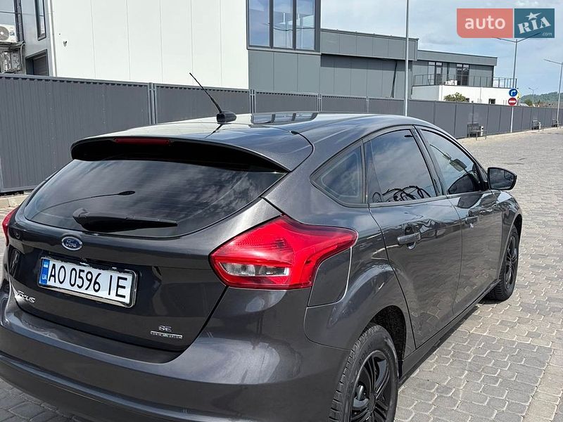 Фото Ford Focus з оголошення AUTO.RIA