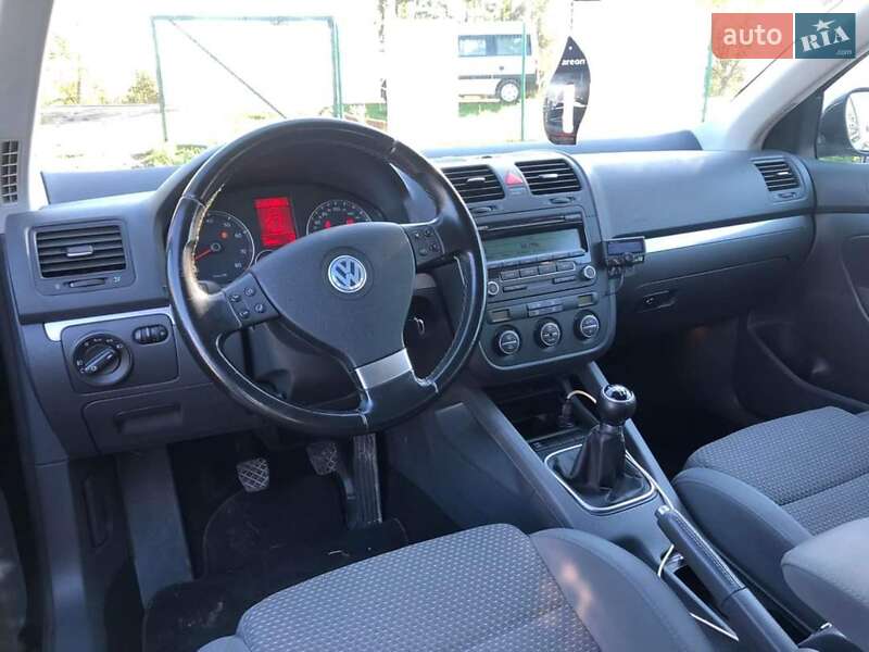 Фото Volkswagen Golf з оголошення AUTO.RIA