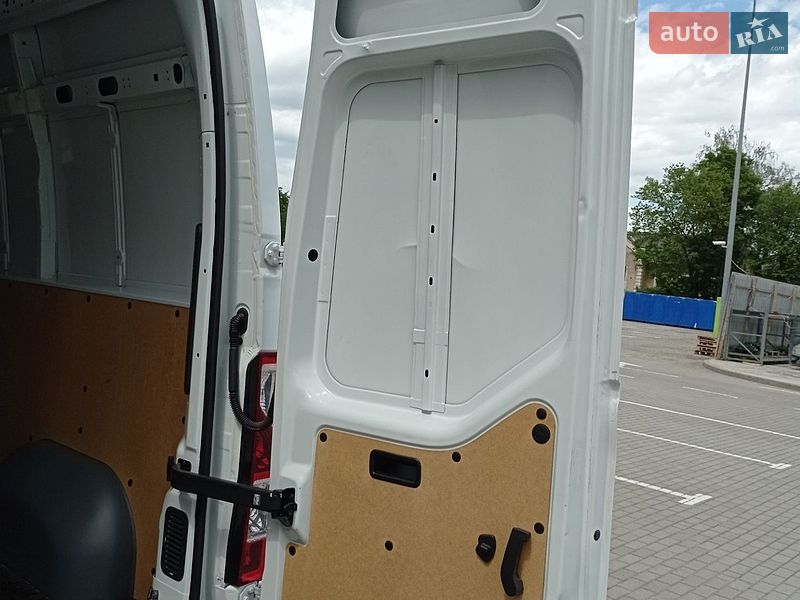 Фото Renault Master з оголошення AUTO.RIA