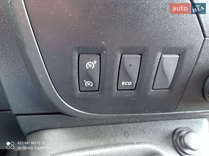 Фото Renault Master з оголошення AUTO.RIA