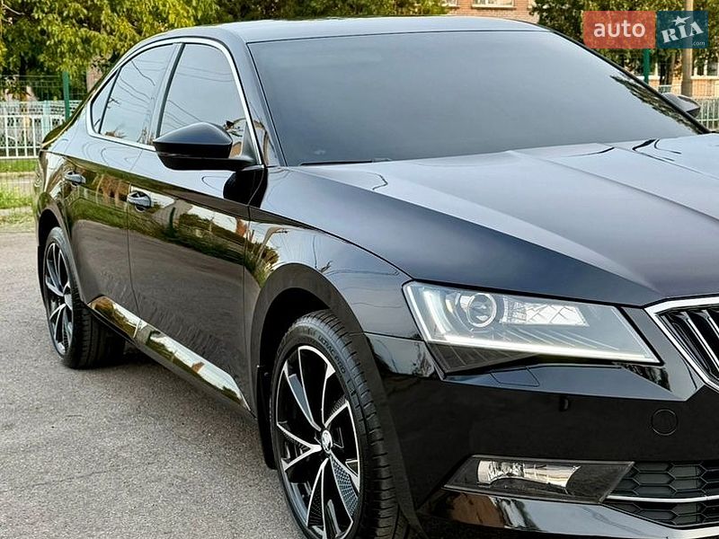 Фото Skoda Superb з оголошення AUTO.RIA