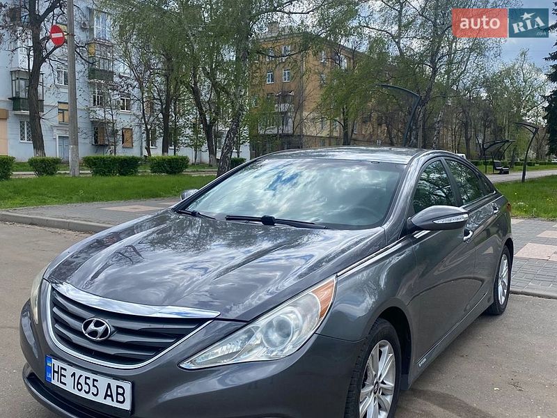 Фото Hyundai Sonata з оголошення AUTO.RIA