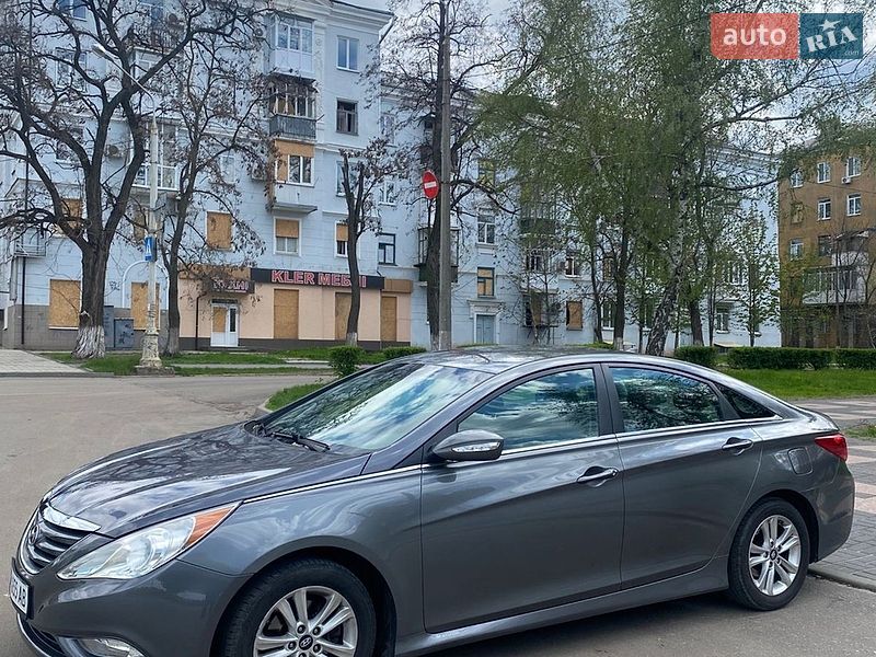 Фото Hyundai Sonata з оголошення AUTO.RIA