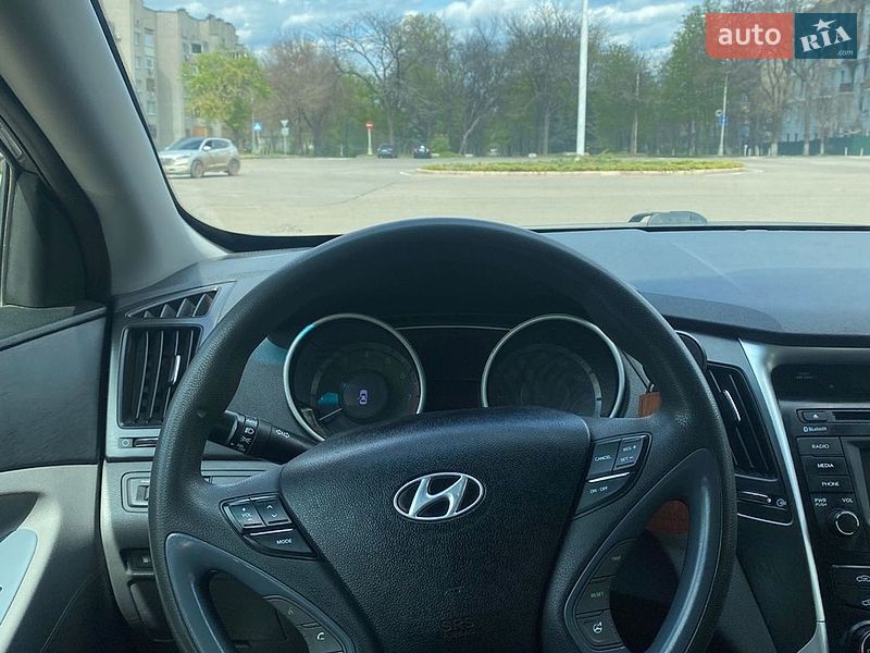 Фото Hyundai Sonata з оголошення AUTO.RIA