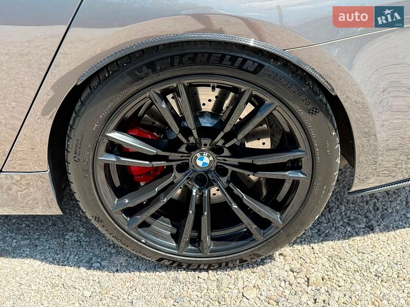 Фото BMW M5 з оголошення AUTO.RIA