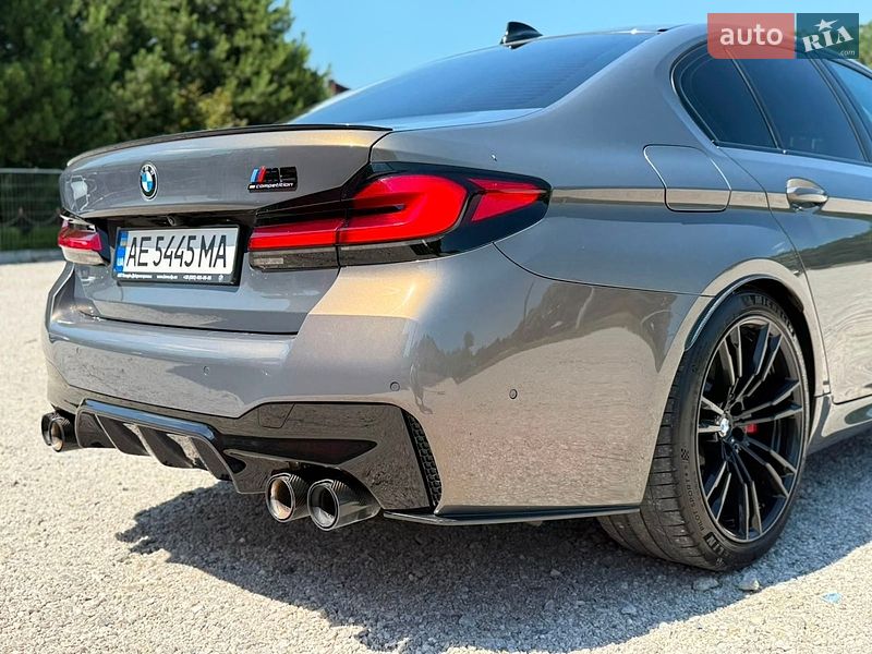 Фото BMW M5 з оголошення AUTO.RIA