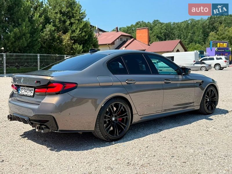 Фото BMW M5 з оголошення AUTO.RIA