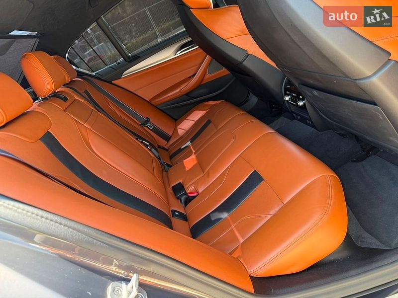 Фото BMW M5 з оголошення AUTO.RIA