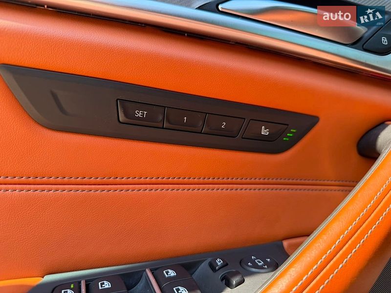Фото BMW M5 з оголошення AUTO.RIA
