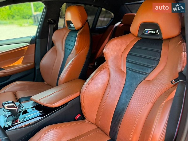 Фото BMW M5 з оголошення AUTO.RIA