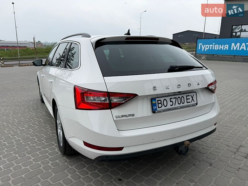 Фото Skoda Superb з оголошення AUTO.RIA