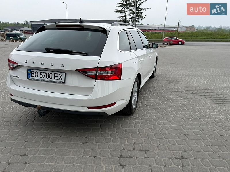 Фото Skoda Superb з оголошення AUTO.RIA