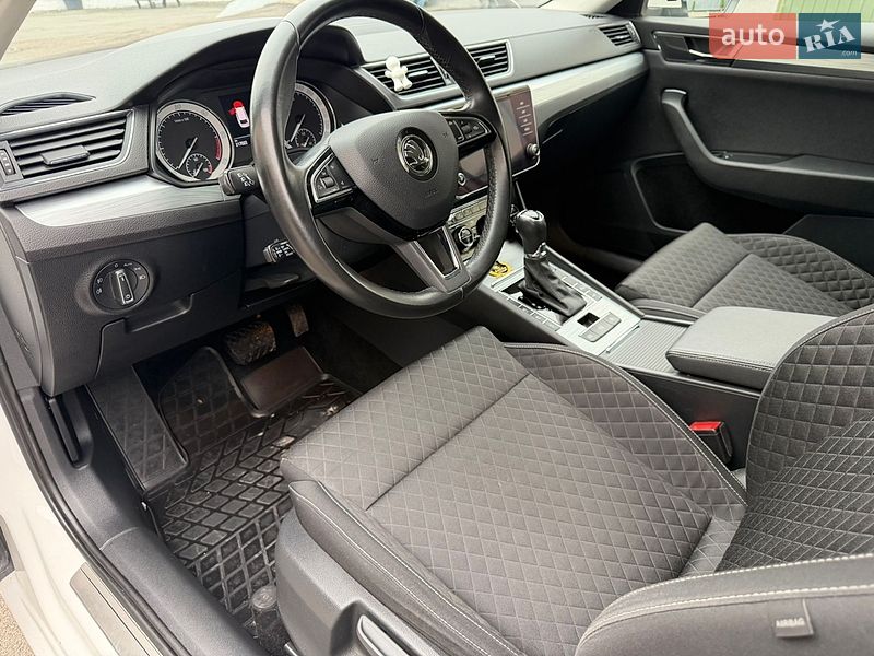 Фото Skoda Superb з оголошення AUTO.RIA