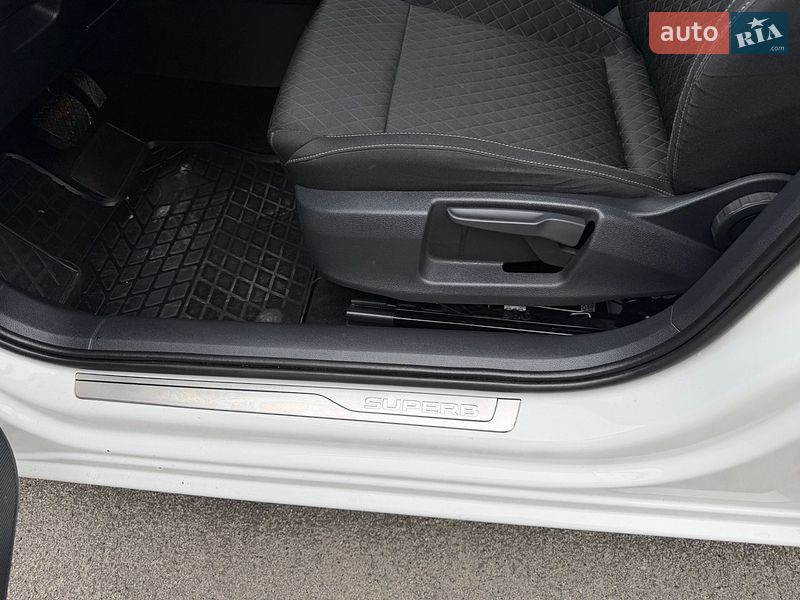 Фото Skoda Superb з оголошення AUTO.RIA