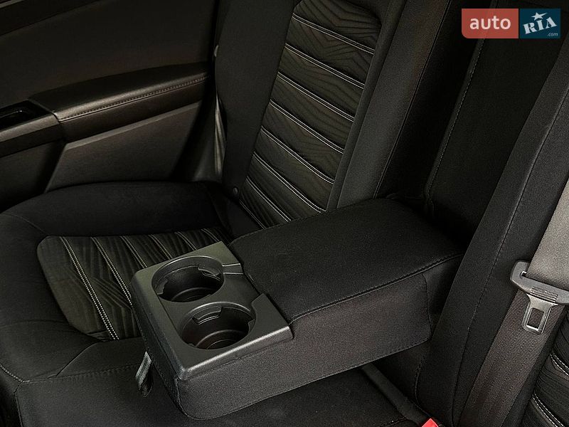 Фото Ford Fusion з оголошення AUTO.RIA
