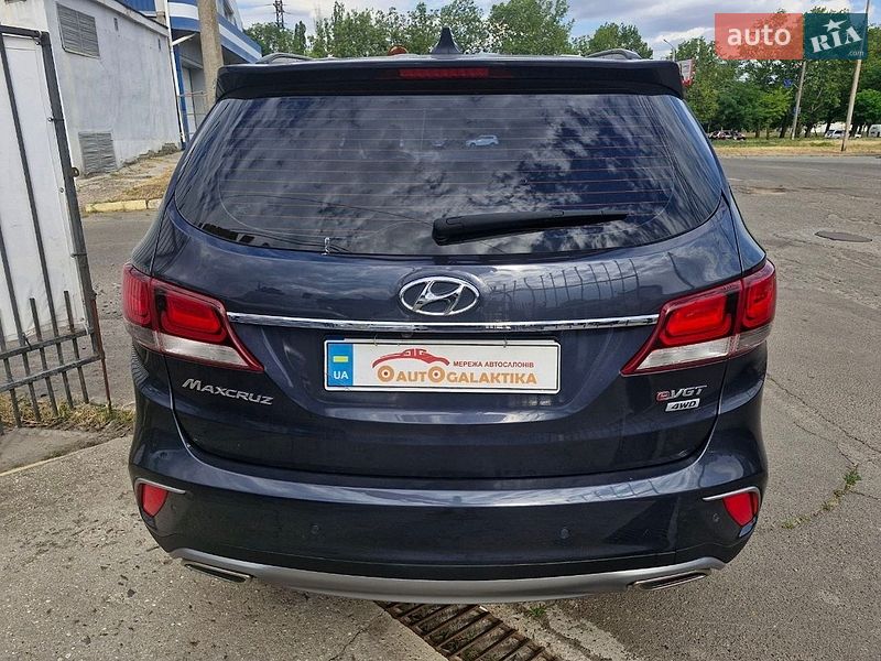 Фото Hyundai Santa FE з оголошення AUTO.RIA