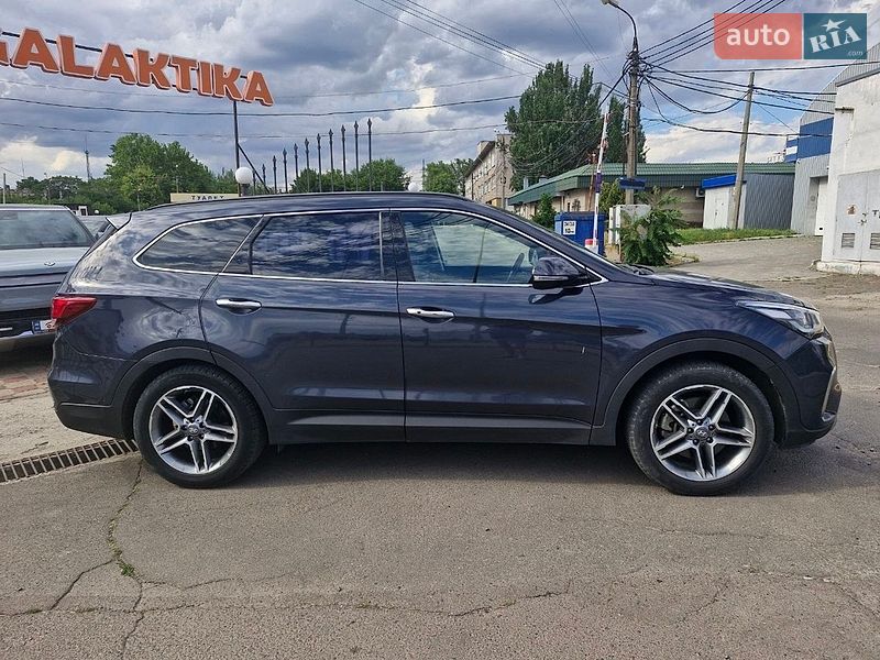Фото Hyundai Santa FE з оголошення AUTO.RIA