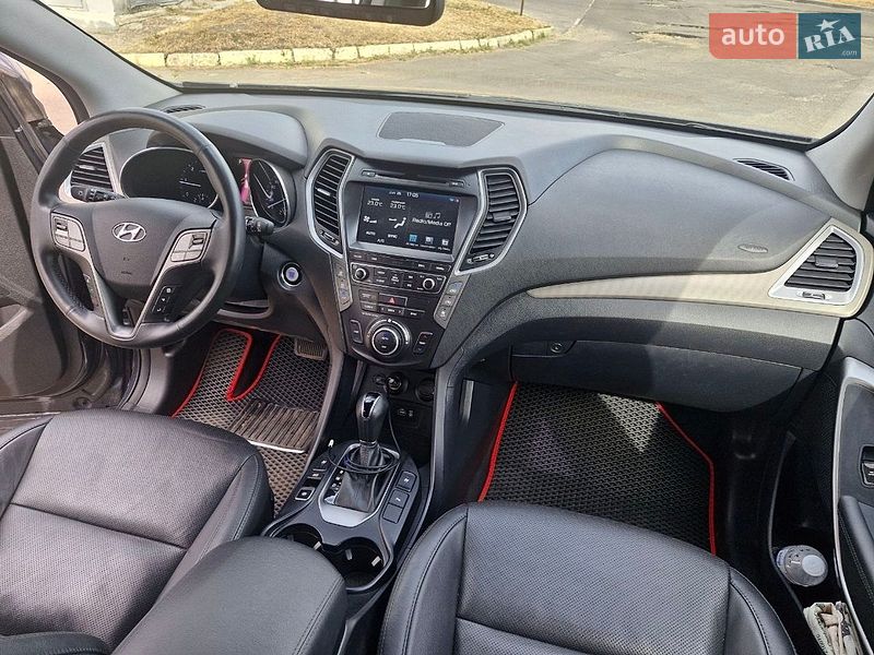 Фото Hyundai Santa FE з оголошення AUTO.RIA