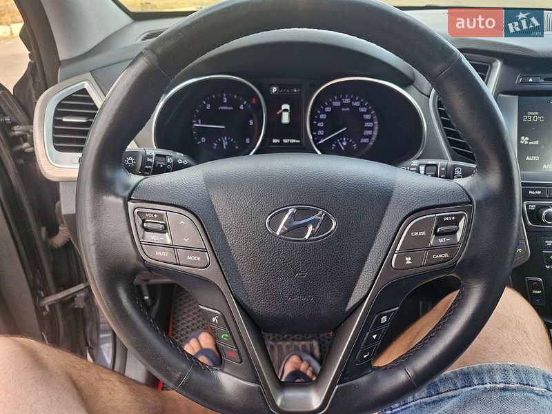 Фото Hyundai Santa FE з оголошення AUTO.RIA