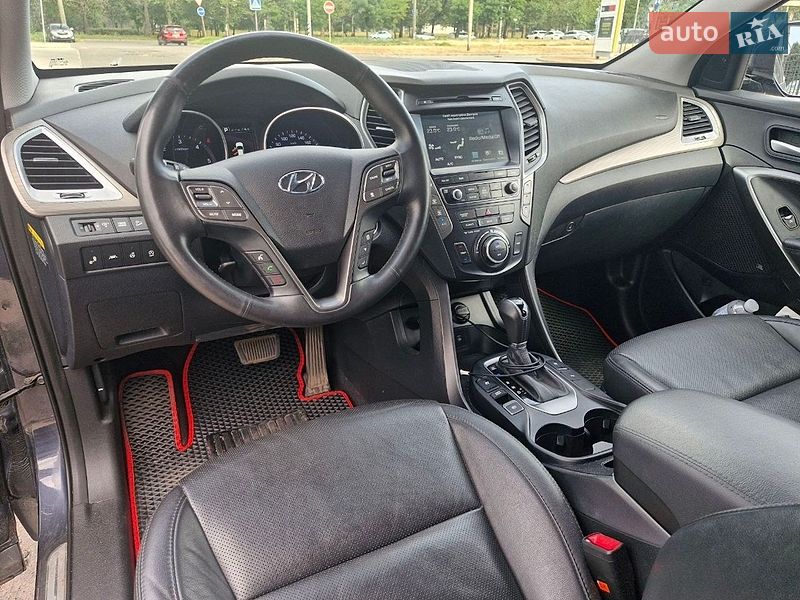 Фото Hyundai Santa FE з оголошення AUTO.RIA