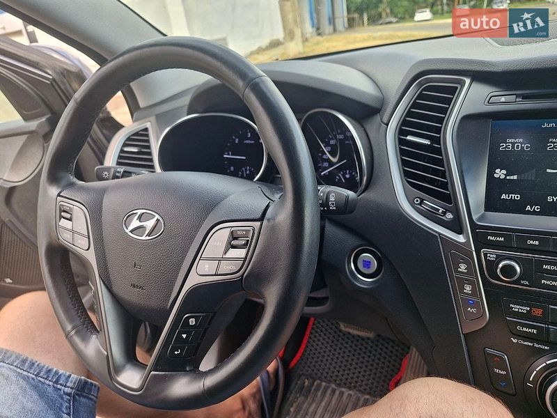 Фото Hyundai Santa FE з оголошення AUTO.RIA